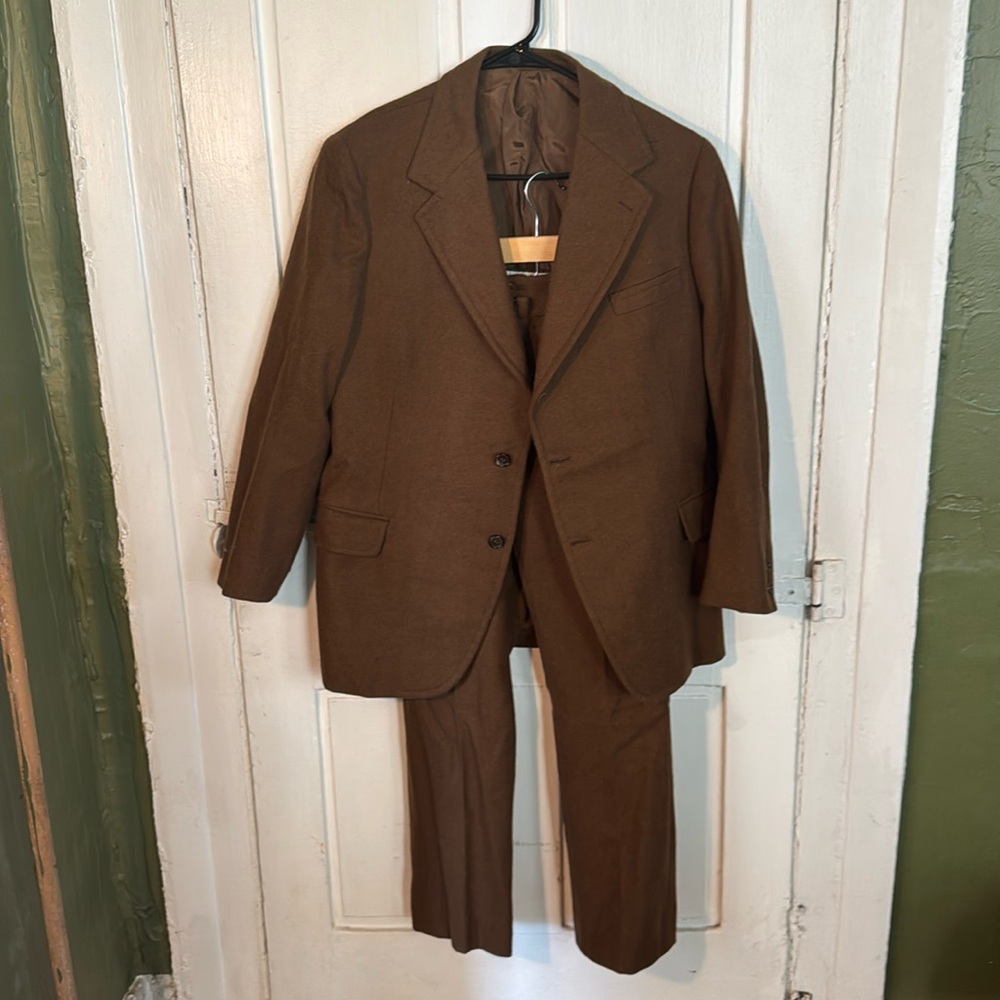 Men’s Vintage suit size S/M short